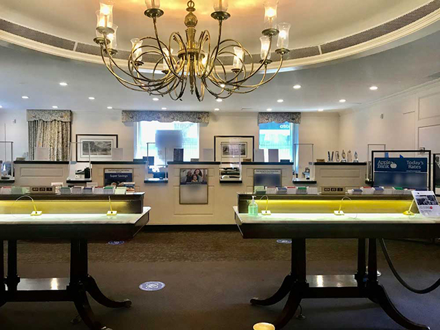 1395 Northern Blvd (Manhasset)
