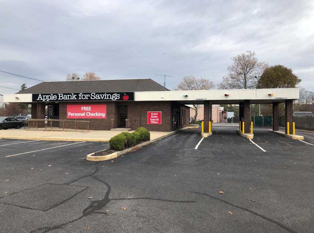 151 East Sunrise Highway (North Lindenhurst)