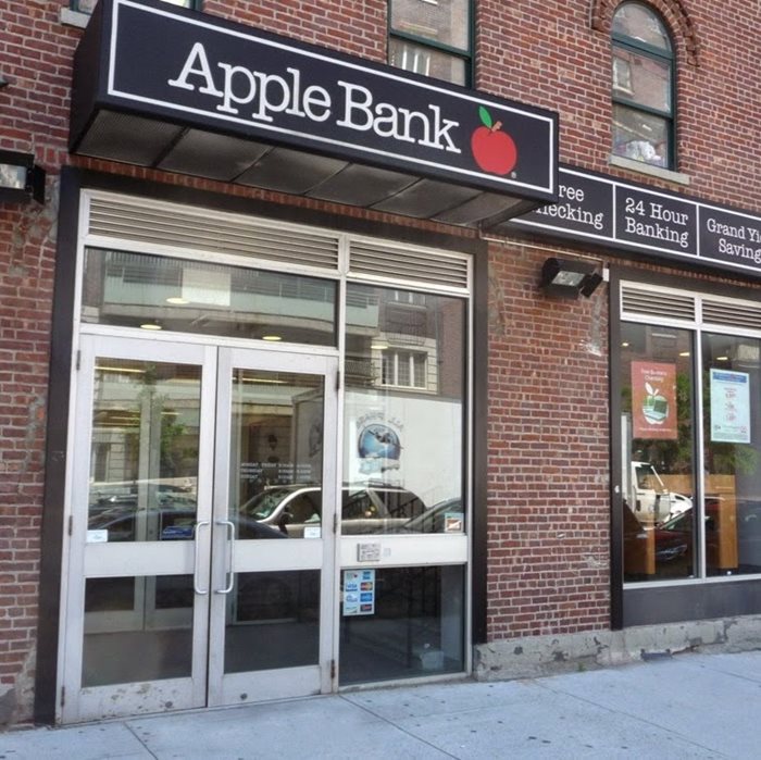 Bank in Brooklyn NY Banks in Williamsburg Brooklyn Apple Bank