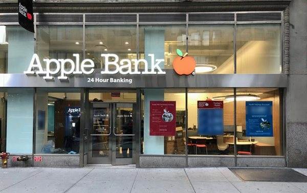 Chelsea Bank | Bank on 345 7th Avenue NYC | Apple Bank